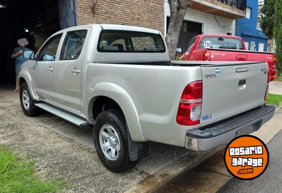 Camionetas - Toyota Hilux SR 3.0 2015 Diesel 37000Km - En Venta