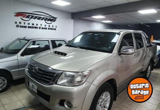 Camionetas - Toyota Hilux srv 4x2 2014 Diesel 250000Km - En Venta