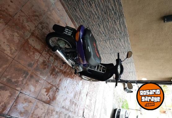 Motos - Honda Biz 2002 Nafta 19752Km - En Venta