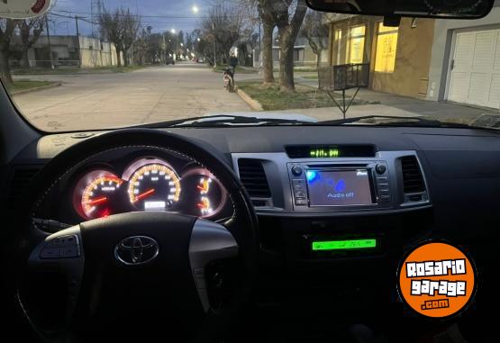 Camionetas - Toyota HILUX SRV 2013 Diesel 181000Km - En Venta