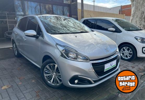 Autos - Peugeot 208 Feline 2017 Nafta 113000Km - En Venta