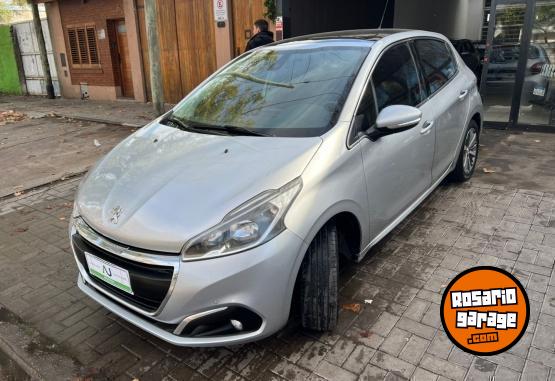 Autos - Peugeot 208 Feline 2017 Nafta 113000Km - En Venta