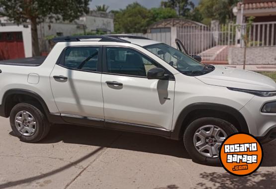 Camionetas - Fiat TORO FREEDON 2017 Diesel 86000Km - En Venta