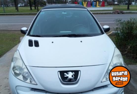 Autos - Peugeot 207 compact feline hp 2012 Diesel 200000Km - En Venta