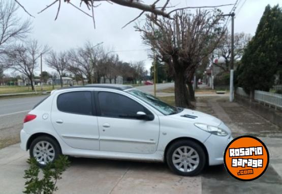 Autos - Peugeot 207 compact feline hp 2012 Diesel 200000Km - En Venta