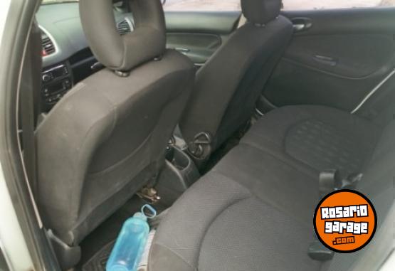 Autos - Peugeot 207 compact feline hp 2012 Diesel 200000Km - En Venta