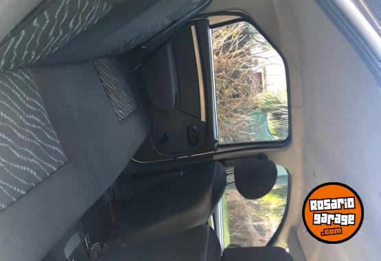 Autos - Renault Logan 2011 GNC 168000Km - En Venta