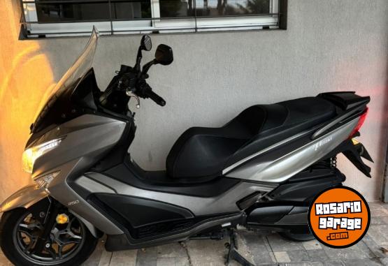 Motos - Kymco Xtown 250 2023 Nafta 22000Km - En Venta