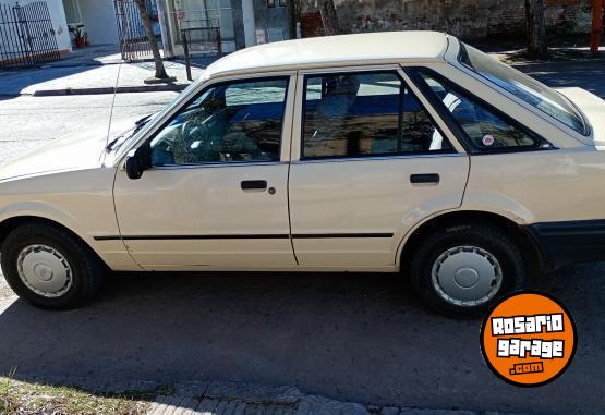 Autos - Ford Escort 1989 Nafta 97000Km - En Venta
