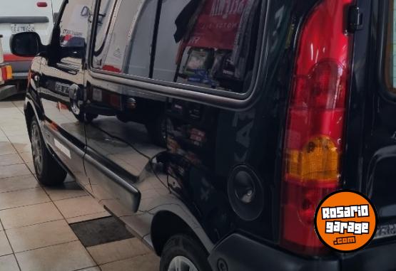 Utilitarios - Renault Kangoo 2009 GNC 200000Km - En Venta