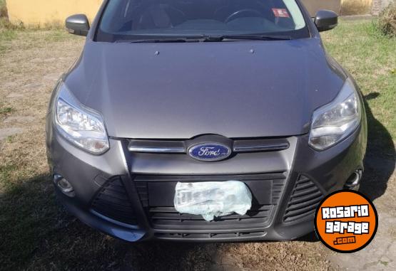 Autos - Ford 4 puertas 2,0 se plus 2014 Nafta 136000Km - En Venta