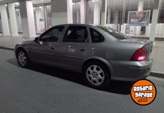 Autos - Chevrolet Vectra 2.2 CD 16V 2004 GNC 270000Km - En Venta