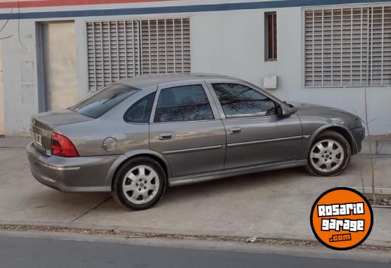 Autos - Chevrolet Vectra 2.2 CD 16V 2004 GNC 270000Km - En Venta