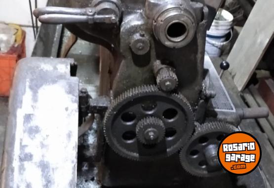 Herramientas - Torno Paralelo con Caja Norton para Roscas - En Venta