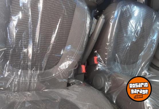 Autos - Fiat Palio línea nueva 2012 GNC 111111Km - En Venta