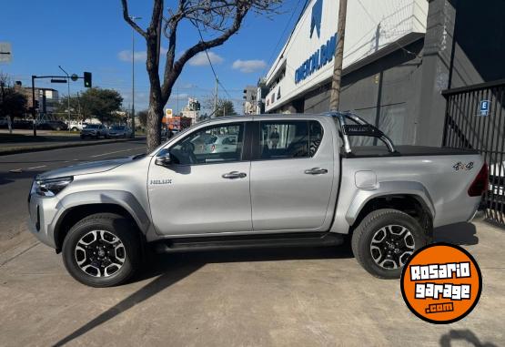 Camionetas - Toyota TOYOTA HILUX SRX 2025 Diesel 0Km - En Venta