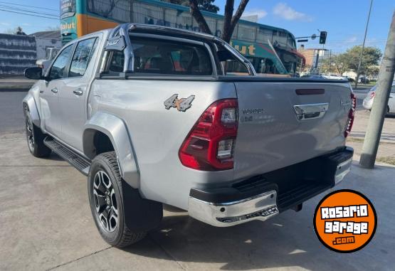 Camionetas - Toyota TOYOTA HILUX SRX 2025 Diesel 0Km - En Venta