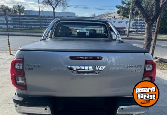 Camionetas - Toyota TOYOTA HILUX SRX 2025 Diesel 0Km - En Venta