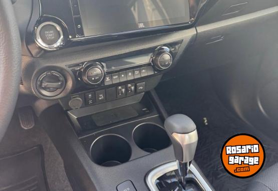 Camionetas - Toyota TOYOTA HILUX SRX 2025 Diesel 0Km - En Venta