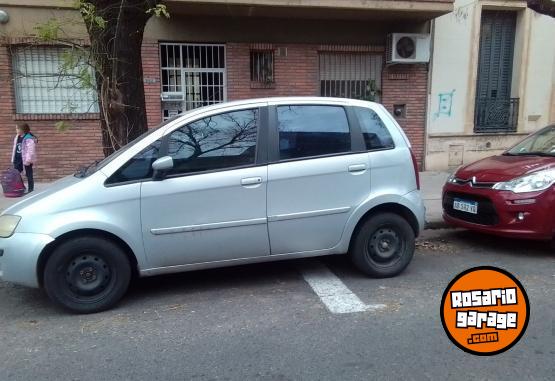 Autos - Fiat Idea 2006 Nafta 210000Km - En Venta