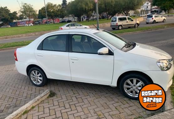 Autos - Toyota Etios Xls 2016 Nafta 96200Km - En Venta