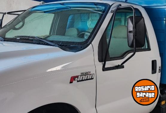 Camiones y Gr�as - Ford F4000 4x2  A�o 2015  Km 176.000 - En Venta