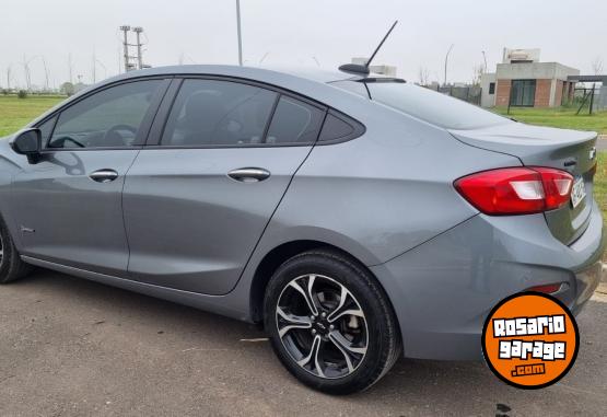 Autos - Chevrolet Cruze Midnight 2022 Nafta 80000Km - En Venta