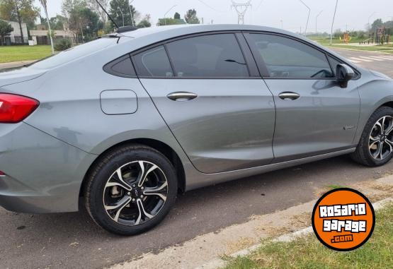 Autos - Chevrolet Cruze Midnight 2022 Nafta 80000Km - En Venta