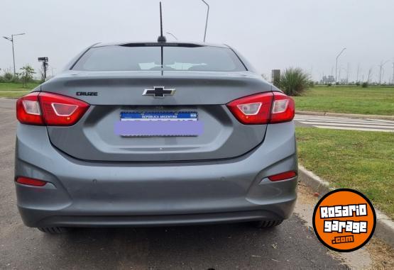 Autos - Chevrolet Cruze Midnight 2022 Nafta 80000Km - En Venta