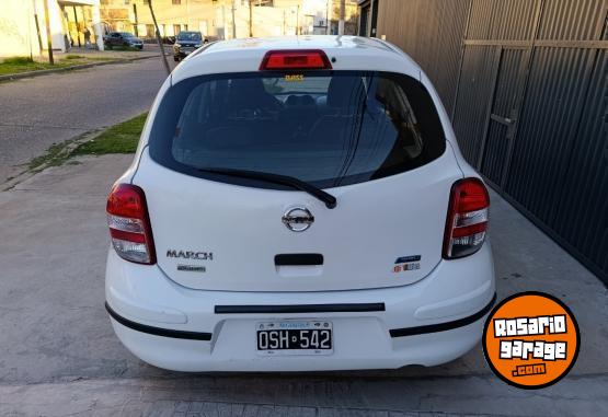 Autos - Nissan MARCH 2015 Nafta 93000Km - En Venta