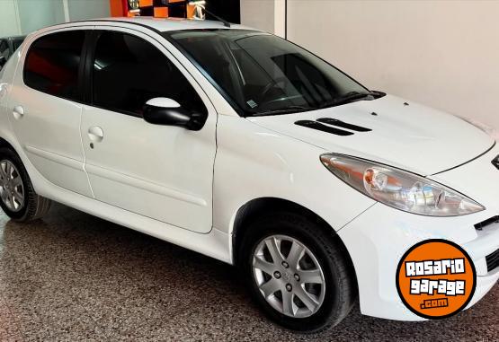 Autos - Peugeot 207 COMPACT ALLURE 2016 Nafta 126000Km - En Venta