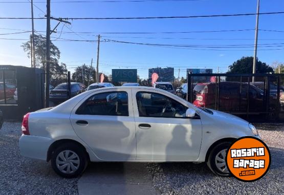Autos - Toyota ETIOS 1.5 X GNC 2022 GNC  - En Venta