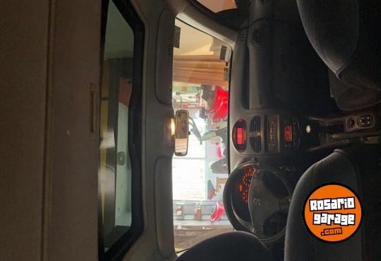 Autos - Peugeot 206 xt 2003 Nafta 200000Km - En Venta