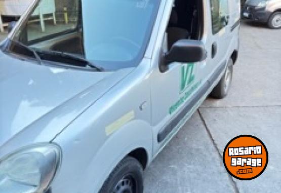 Utilitarios - Renault Kangoo 2015 Diesel 270000Km - En Venta