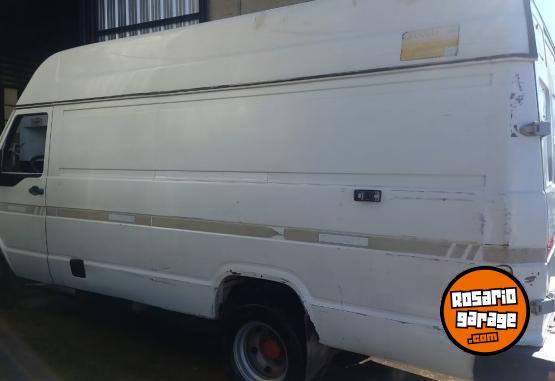 Utilitarios - Iveco Daily 2004 Diesel 200000Km - En Venta