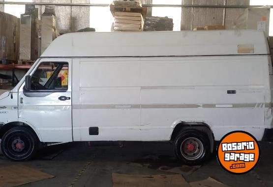 Utilitarios - Iveco Daily 2004 Diesel 200000Km - En Venta