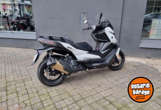 Motos - Voge SR4 2023 Nafta 5670Km - En Venta