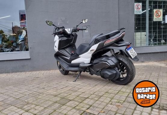 Motos - Voge SR4 2023 Nafta 5670Km - En Venta
