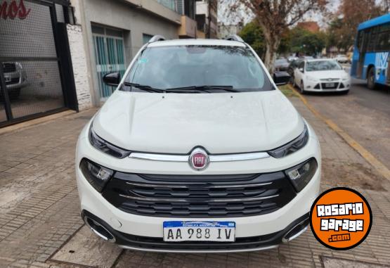 Camionetas - Fiat Toro volcano 2.0 At9 2017 Diesel 119000Km - En Venta
