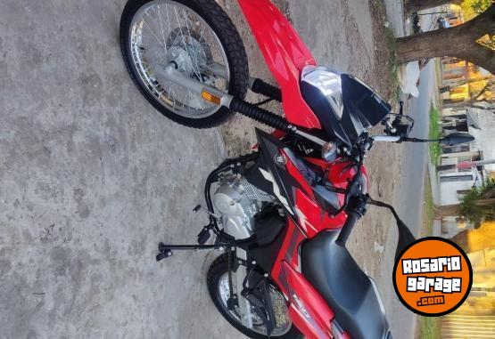 Motos - Suzuki NK 150 2023 Nafta 4500Km - En Venta