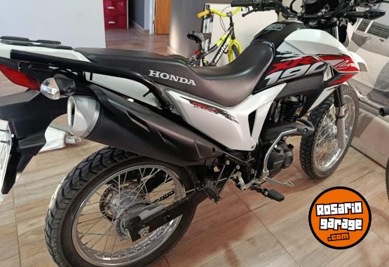 Motos - Honda Xr 190L 2023 Nafta 9600Km - En Venta