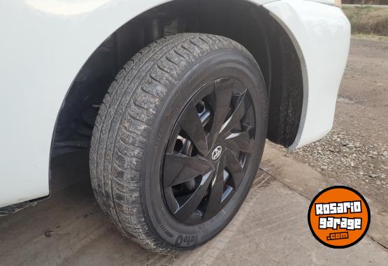 Autos - Toyota Etios 2014 Nafta 139000Km - En Venta