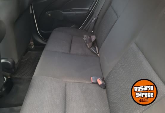 Autos - Toyota Etios 2014 Nafta 139000Km - En Venta