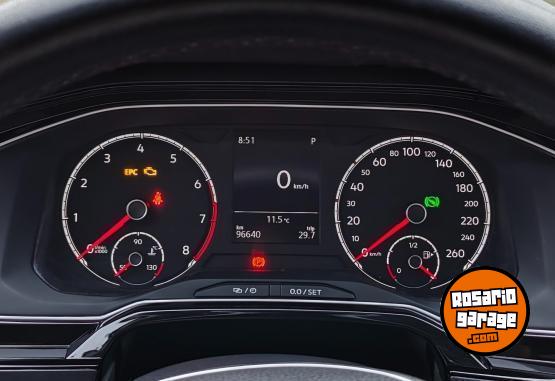 Autos - Volkswagen Virtus 2020 Nafta 98000Km - En Venta