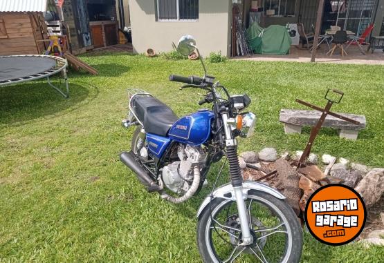 Motos - Suzuki Gn125 2011 Nafta 9700Km - En Venta