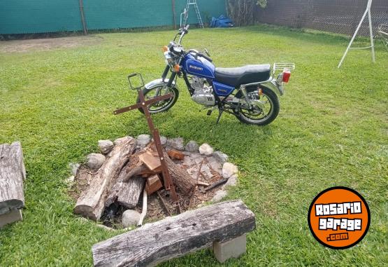 Motos - Suzuki Gn125 2011 Nafta 9700Km - En Venta