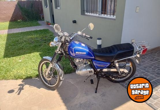Motos - Suzuki Gn125 2011 Nafta 9700Km - En Venta