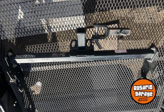 Accesorios para Autos - Enganche Toyota Hilux - En Venta