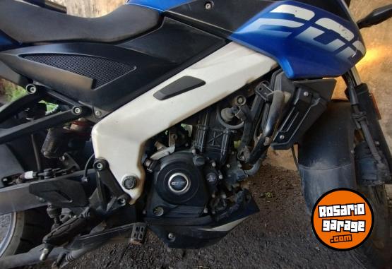Motos - Bajaj ROUSER NS 200 2022 Nafta 26000Km - En Venta