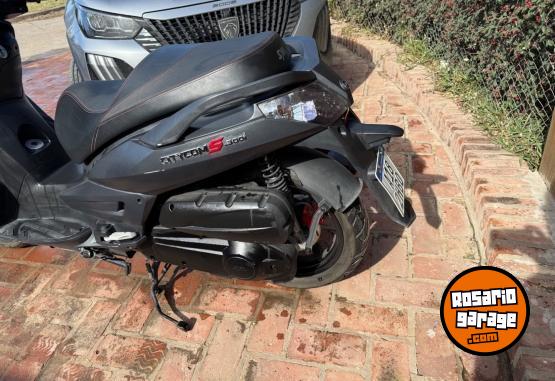 Motos - SYM 300 2023 Nafta 6800Km - En Venta